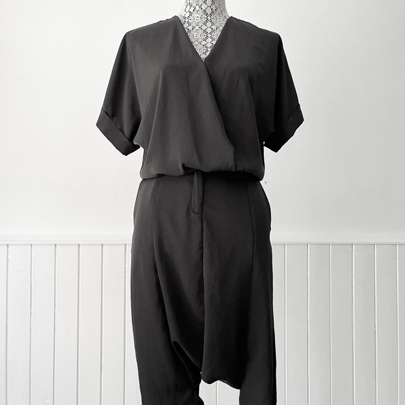 Zara Basic Black Plunge Neck Ankle Zip Harem Jumpsuit Size S - Picture 3 of 15